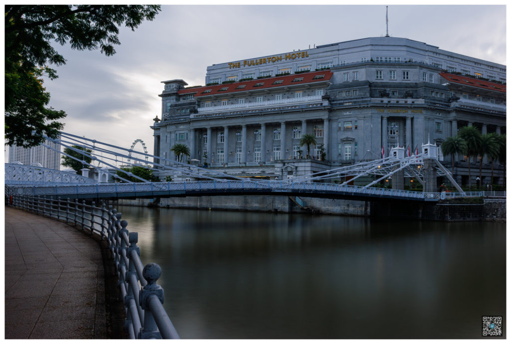 long exposure fullerton hotel -  singapour