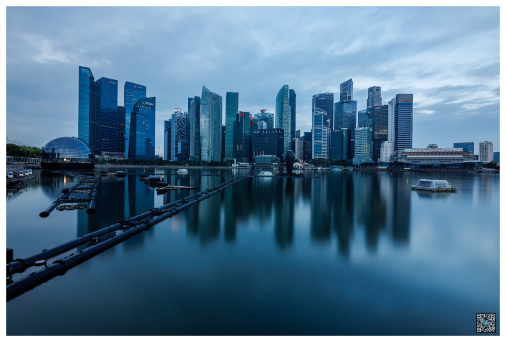long exposure financial district skyline – singapour
