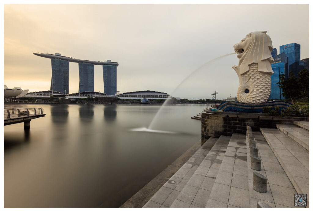 long exposure marina bay sands – merlion – singapour