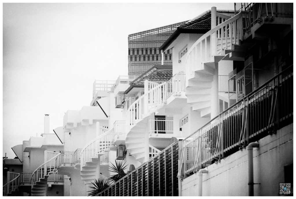 enfilade d&#039;escaliers en colimaçon - singapour
