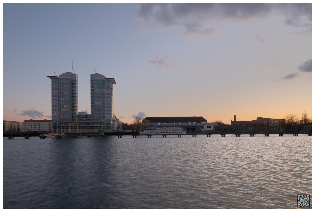 &quot;Twin-Towers&quot; Treptow - berlin
